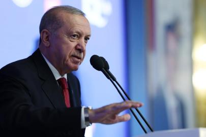 Cumhurbaşkanı Erdoğan: 10 yıl önce olduğu gibi bugün de biriz, beraberiz, tek yüreğiz