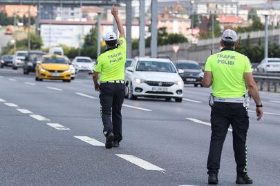 İstanbullular dikkat! Saat 12.00'den sonra bu yollar kapalı
