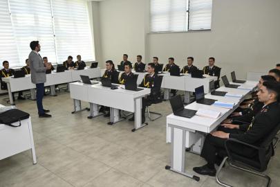 Jandarma ve Sahil Güvenlik Akademisi başvuruları sürüyor