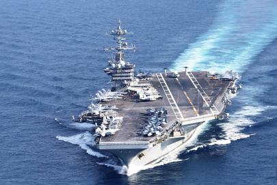 ABD uçak gemisi George Washington Orta Doğu'ya ulaştı