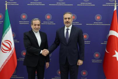 Bakan Fidan İranlı mevkidaşı Arakçi ile görüştü
