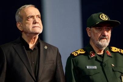 Pezeşkiyan: İran, dünya zaferini kabul etmişken savaşı bitirmeli