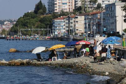 Tatilcilerin uğrak noktası Çınarcık'ta denize girmek yasaklandı