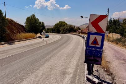 Tırdan dökülen boya araçların rengini değiştirmişti. O yol için çözüm bulundu