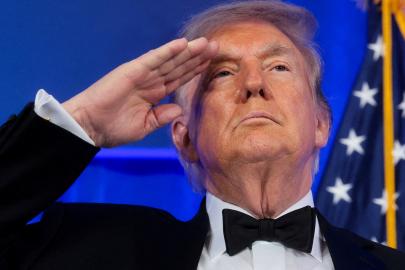 Trump'tan Umman'a açık tehdit: “Yolumuza çıkarlarsa bombalarız”