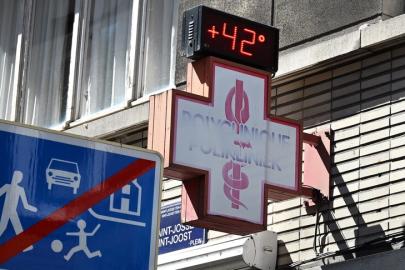 Turuncu alarm verildi. Aşırı sıcaklar tren seferlerini iptal ettirdi